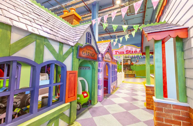 Bright and colourful soft play area for toddlers and older kids in Glasgow