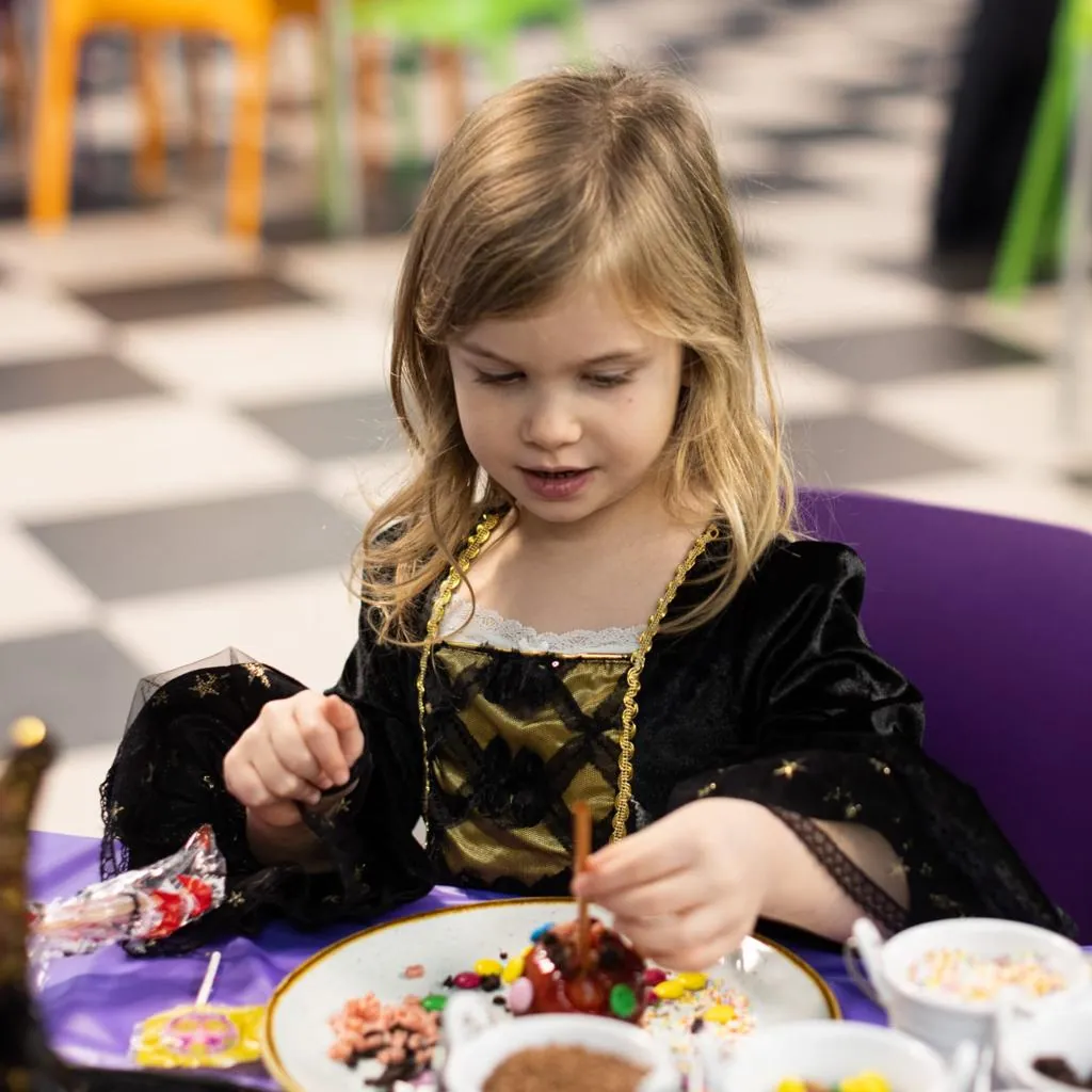 Unicorn-inspired decorations for a magical party at Fun Street